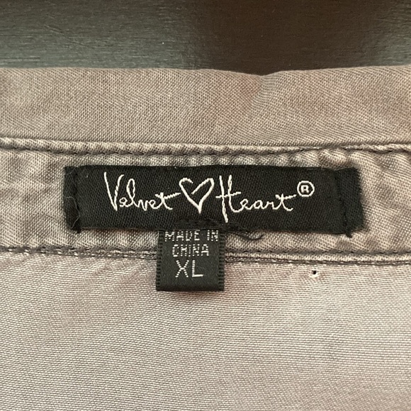 Velvet Heart shirt/jacket with two - Picture 4 of 6